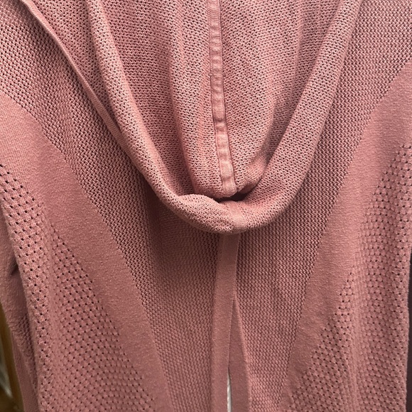 Lululemom Women's Pink Hooded Sweater Wrap Size Medium 6 / 8 Still Movement - Picture 14 of 14